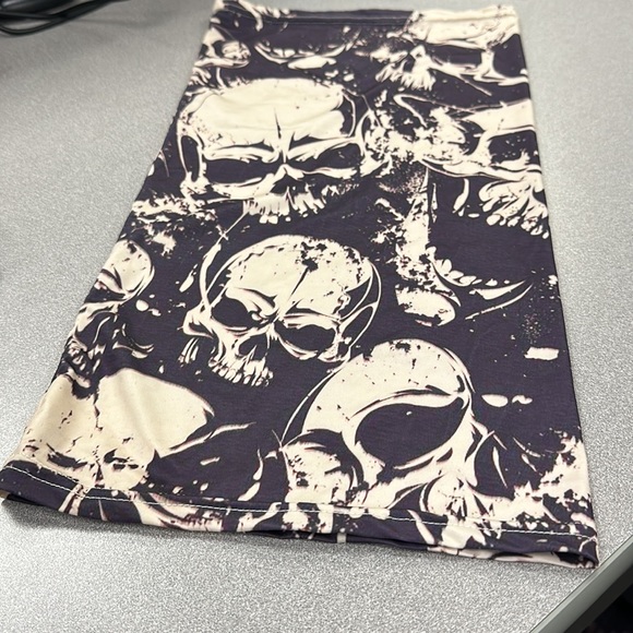Skull Themed Face, Chin and Neck Scarf for Motorcycle Riders - Picture 2 of 4